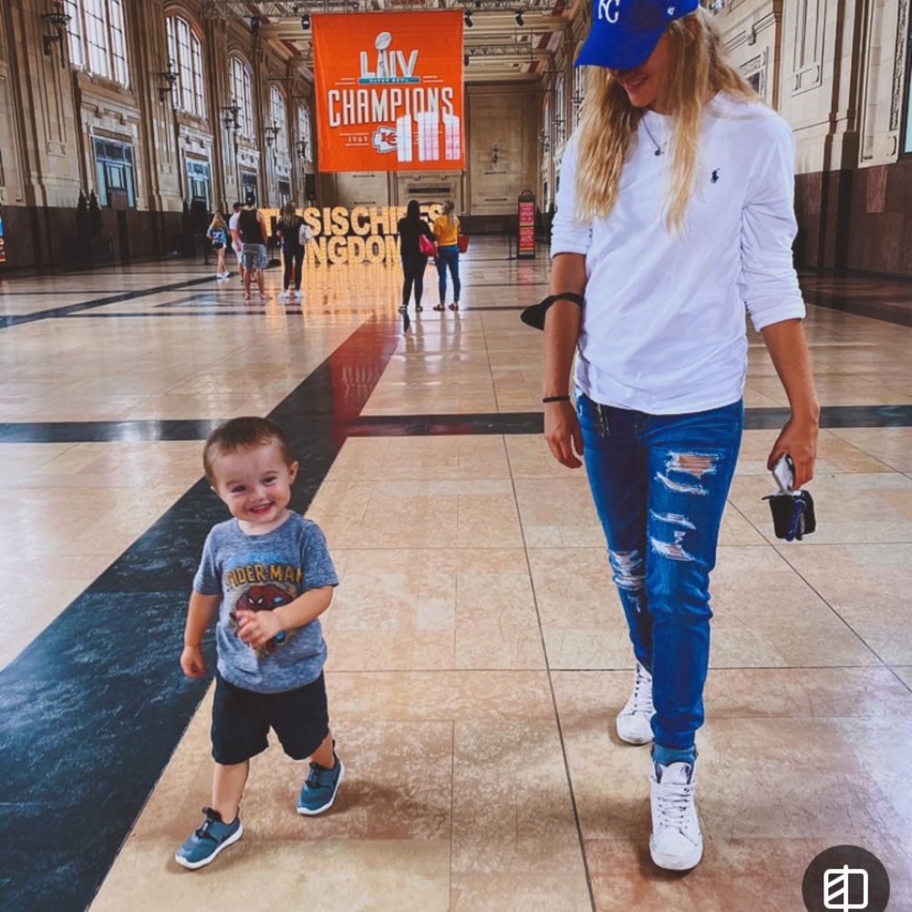 Meet your Posher, Brooke